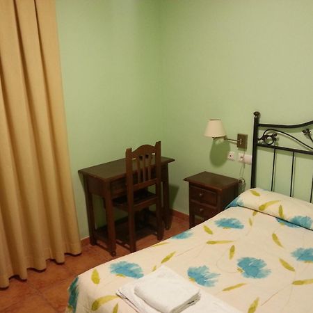 Hostal Las Tres Jotas Alcaracejos Værelse billede