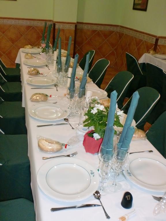 Hostal Las Tres Jotas Alcaracejos Eksteriør billede