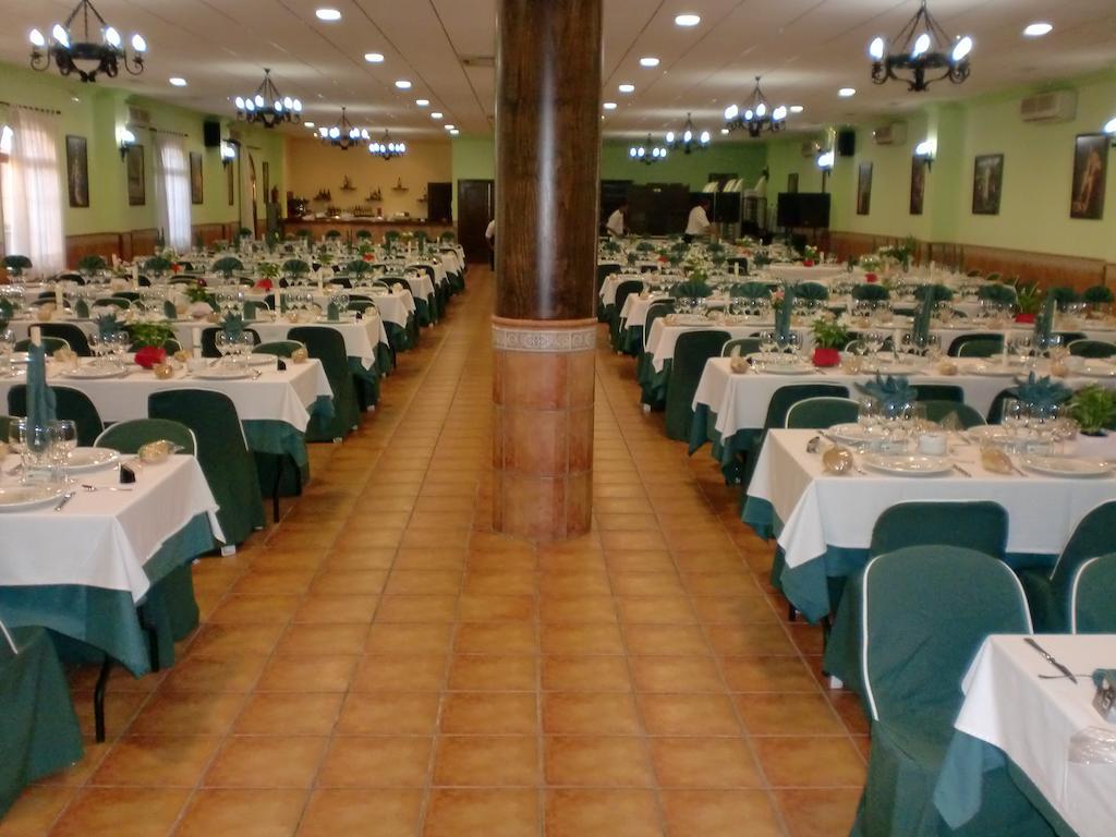 Hostal Las Tres Jotas Alcaracejos Eksteriør billede
