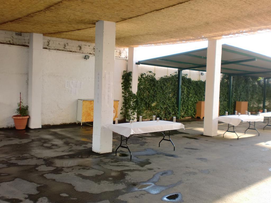 Hostal Las Tres Jotas Alcaracejos Eksteriør billede